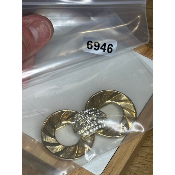 Vintage Coro Gold-Tone Rhinestone Infinity Brooch Pin Jewelry - Picture 9 of 9